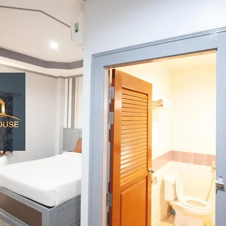 Golden House Hotel Sakaeo Sa Kaeo Exterior photo